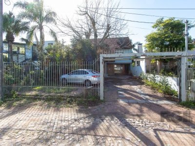 Casa à venda com 279m², 3 quartos, 1 suíte, 2 vagas no bairro Tristeza em Porto Alegre - Foto 45