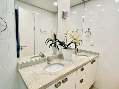 Apartamento à venda com 140m², 3 quartos, 2 suítes, 2 vagas no bairro Centro em Capão da Canoa - Foto 13