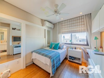 Apartamento à venda com 245m², 3 quartos, 3 suítes, 3 vagas no bairro Moinhos de Vento em Porto Alegre - Foto 21