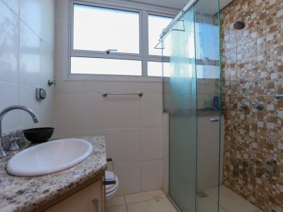 Apartamento à venda com 144m², 3 quartos, 2 suítes, 2 vagas no bairro Petrópolis em Porto Alegre - Foto 25