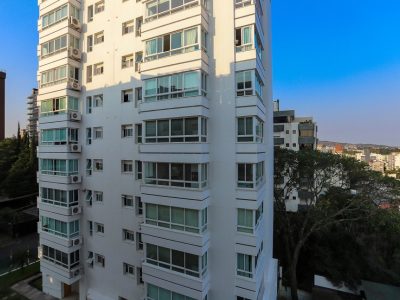 Apartamento à venda com 144m², 3 quartos, 2 suítes, 2 vagas no bairro Petrópolis em Porto Alegre - Foto 31