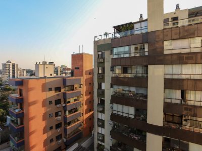 Apartamento à venda com 144m², 3 quartos, 2 suítes, 2 vagas no bairro Petrópolis em Porto Alegre - Foto 40