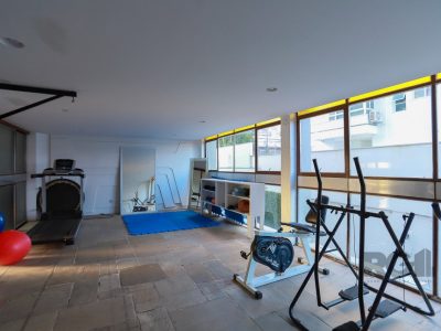 Apartamento à venda com 144m², 3 quartos, 2 suítes, 2 vagas no bairro Petrópolis em Porto Alegre - Foto 45