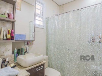 Casa à venda com 196m², 4 quartos, 1 suíte, 3 vagas no bairro Glória em Porto Alegre - Foto 44