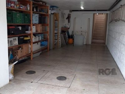 Casa à venda com 196m², 4 quartos, 1 suíte, 3 vagas no bairro Glória em Porto Alegre - Foto 49