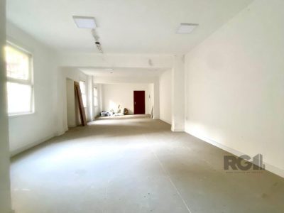 Conjunto/Sala à venda com 90m² no bairro Centro Histórico em Porto Alegre - Foto 3