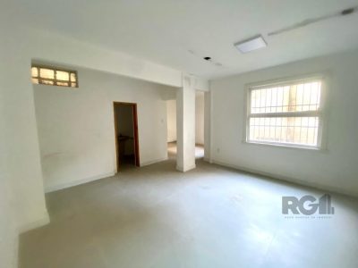 Conjunto/Sala à venda com 90m² no bairro Centro Histórico em Porto Alegre - Foto 11