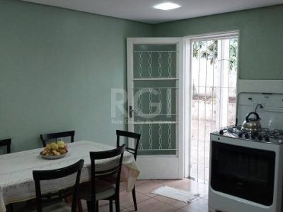 Casa à venda com 160m², 4 quartos, 2 vagas no bairro Vila Ipiranga em Porto Alegre - Foto 13