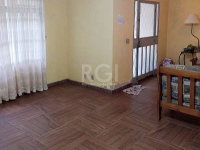 Casa à venda com 160m², 4 quartos, 2 vagas no bairro Vila Ipiranga em Porto Alegre - Foto 14