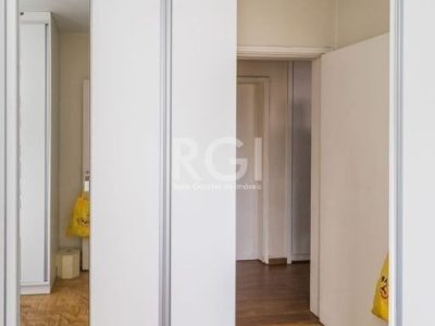 Cobertura à venda com 185m², 3 quartos, 1 suíte, 1 vaga no bairro Passo d'Areia em Porto Alegre - Foto 9