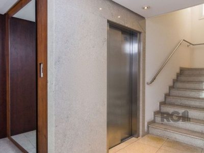 Apartamento à venda com 315m², 3 quartos, 3 suítes, 3 vagas no bairro Cristal em Porto Alegre - Foto 30