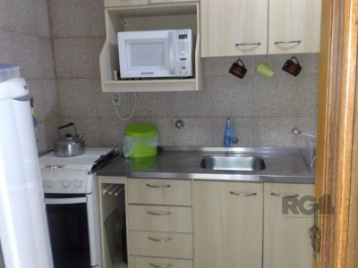 Apartamento à venda com 75m², 2 quartos no bairro Cristal em Porto Alegre - Foto 2