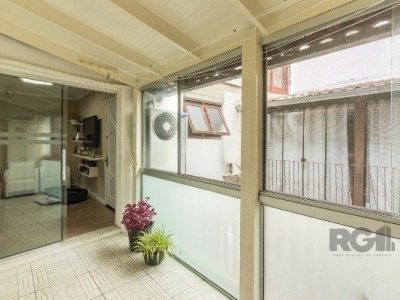 Apartamento à venda com 75m², 2 quartos, 2 vagas no bairro Partenon em Porto Alegre - Foto 2