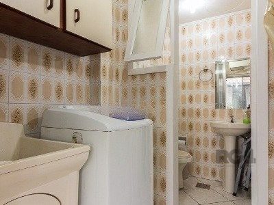 Apartamento à venda com 75m², 2 quartos, 2 vagas no bairro Partenon em Porto Alegre - Foto 11