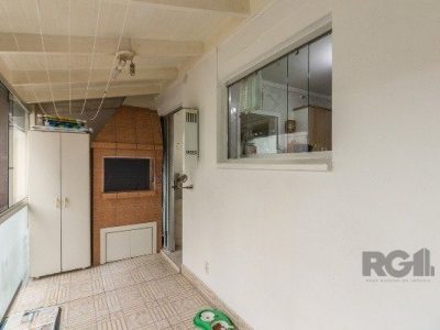 Apartamento à venda com 75m², 2 quartos, 2 vagas no bairro Partenon em Porto Alegre - Foto 4