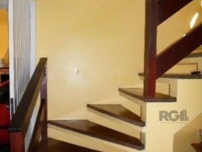 Casa à venda com 142m², 3 quartos, 1 suíte, 3 vagas no bairro Ipanema em Porto Alegre - Foto 6