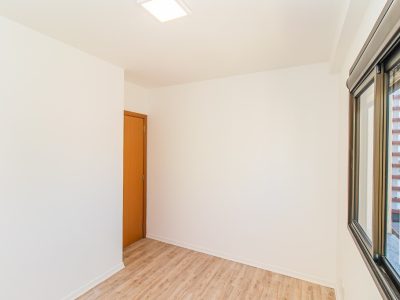 Apartamento à venda com 61m², 2 quartos, 1 suíte, 1 vaga no bairro Partenon em Porto Alegre - Foto 21