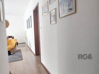 Casa à venda com 147m², 3 quartos, 1 suíte, 2 vagas no bairro Jardim Lindóia em Porto Alegre - Foto 18