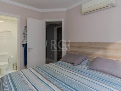 Apartamento à venda com 105m², 3 quartos, 1 suíte, 1 vaga no bairro Floresta em Porto Alegre - Foto 11