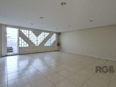 Casa à venda com 324m², 4 quartos, 2 suítes, 2 vagas no bairro Três Figueiras em Porto Alegre - Foto 20