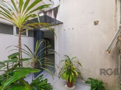 Apartamento à venda com 129m², 3 quartos, 1 suíte, 1 vaga no bairro Bela Vista em Porto Alegre - Foto 2