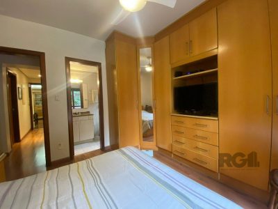 Apartamento à venda com 112m², 3 quartos, 1 suíte, 2 vagas no bairro Petrópolis em Porto Alegre - Foto 26