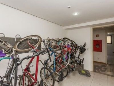 Apartamento à venda com 102m², 3 quartos, 1 suíte, 2 vagas no bairro Rio Branco em Porto Alegre - Foto 33