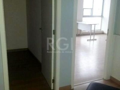 Conjunto/Sala à venda com 70m² no bairro Floresta em Porto Alegre - Foto 7