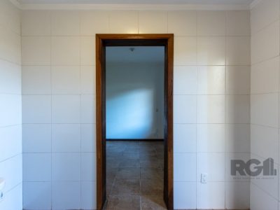 Casa à venda com 267m², 4 quartos, 1 suíte, 4 vagas no bairro Ipanema em Porto Alegre - Foto 14