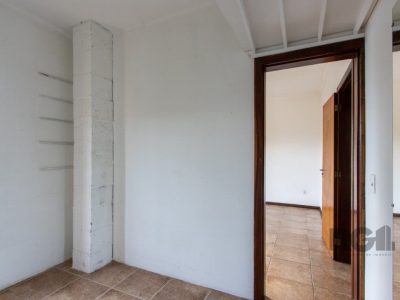 Casa à venda com 267m², 4 quartos, 1 suíte, 4 vagas no bairro Ipanema em Porto Alegre - Foto 52