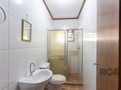 Casa à venda com 267m², 4 quartos, 1 suíte, 4 vagas no bairro Ipanema em Porto Alegre - Foto 29