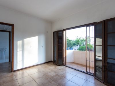 Casa à venda com 267m², 4 quartos, 1 suíte, 4 vagas no bairro Ipanema em Porto Alegre - Foto 45