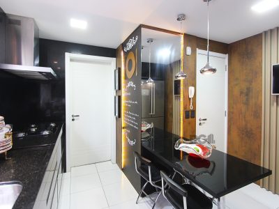 Apartamento à venda com 159m², 3 quartos, 3 suítes, 3 vagas no bairro Menino Deus em Porto Alegre - Foto 4