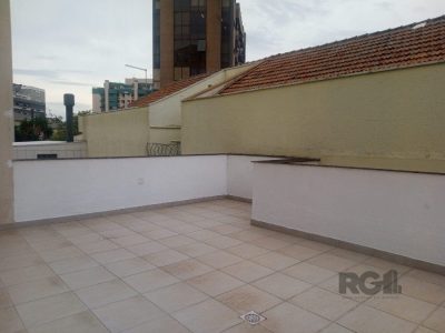 Apartamento à venda com 123m², 2 quartos, 2 suítes, 2 vagas no bairro Higienópolis em Porto Alegre - Foto 3