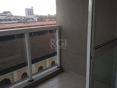 Apartamento à venda com 67m², 2 quartos, 1 suíte, 1 vaga no bairro São Geraldo em Porto Alegre - Foto 7