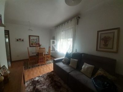 Apartamento à venda com 61m², 2 quartos, 1 vaga no bairro Partenon em Porto Alegre - Foto 3