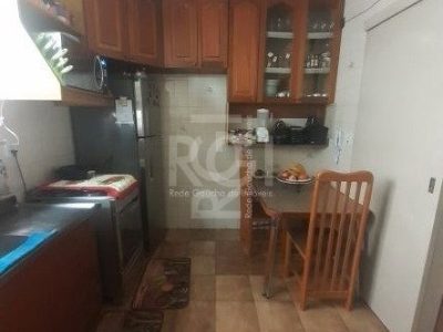 Apartamento à venda com 61m², 2 quartos, 1 vaga no bairro Partenon em Porto Alegre - Foto 5