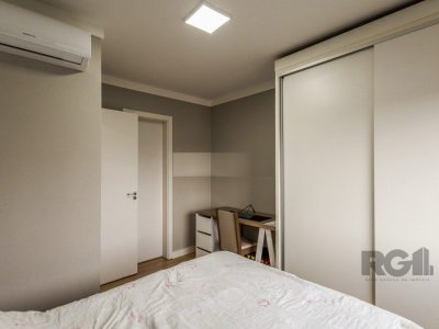 Apartamento à venda com 63m², 2 quartos, 1 suíte, 1 vaga no bairro Higienópolis em Porto Alegre - Foto 9