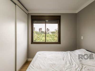 Apartamento à venda com 63m², 2 quartos, 1 suíte, 1 vaga no bairro Higienópolis em Porto Alegre - Foto 13