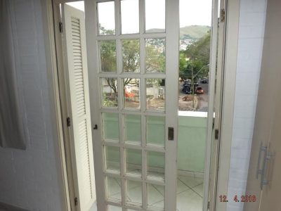 Sobrado à venda com 264m², 4 quartos, 1 suíte, 3 vagas no bairro Glória em Porto Alegre - Foto 18