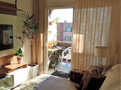 Apartamento à venda com 60m², 2 quartos, 1 vaga no bairro Medianeira em Porto Alegre - Foto 4