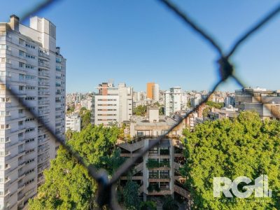 Apartamento à venda com 245m², 3 quartos, 3 suítes, 3 vagas no bairro Moinhos de Vento em Porto Alegre - Foto 28