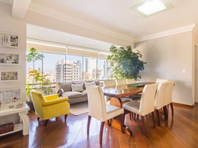 Apartamento à venda com 200m², 3 quartos, 1 suíte, 3 vagas no bairro Três Figueiras em Porto Alegre - Foto 4