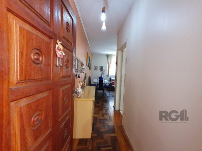 Apartamento à venda com 70m², 2 quartos no bairro Medianeira em Porto Alegre - Foto 16