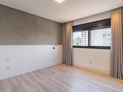 Apartamento à venda com 130m², 3 quartos, 3 suítes, 3 vagas no bairro Petrópolis em Porto Alegre - Foto 34