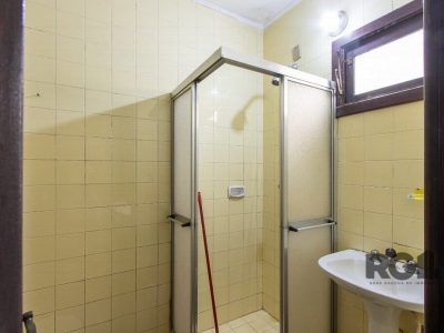 Casa à venda com 580m², 3 quartos, 1 suíte, 3 vagas no bairro Santa Tereza em Porto Alegre - Foto 31