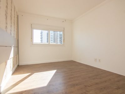 Apartamento à venda com 123m², 3 quartos, 1 suíte, 2 vagas no bairro Petrópolis em Porto Alegre - Foto 10