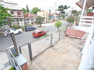 Casa à venda com 151m², 3 quartos, 1 suíte, 2 vagas no bairro Partenon em Porto Alegre - Foto 20