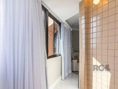 Apartamento à venda com 89m², 3 quartos, 1 suíte, 2 vagas no bairro Passo d'Areia em Porto Alegre - Foto 4