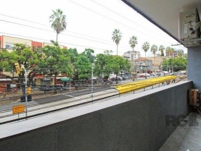 Apartamento à venda com 85m², 3 quartos no bairro Petrópolis em Porto Alegre - Foto 3